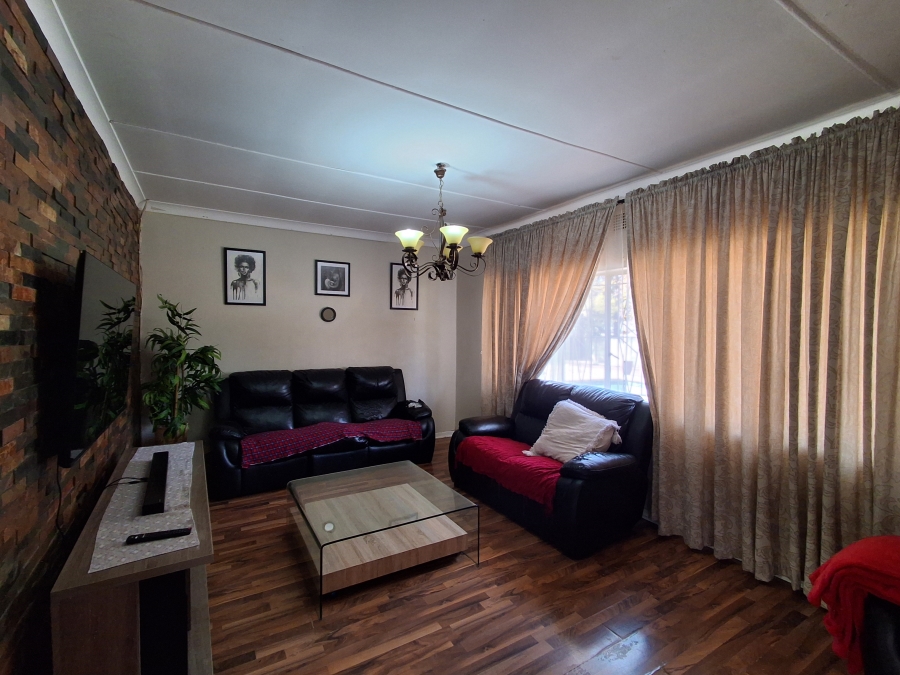 3 Bedroom Property for Sale in Songloed North West